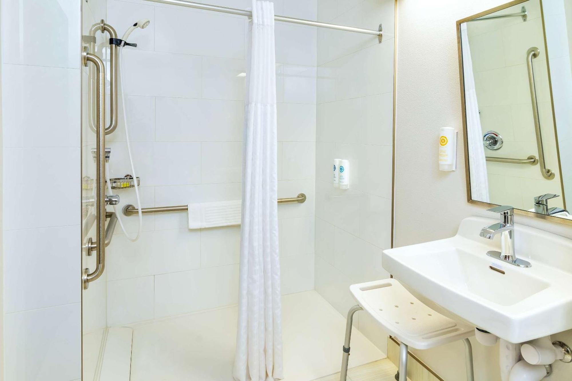 מוס ג'או Comfort Inn & Suites מראה חיצוני תמונה