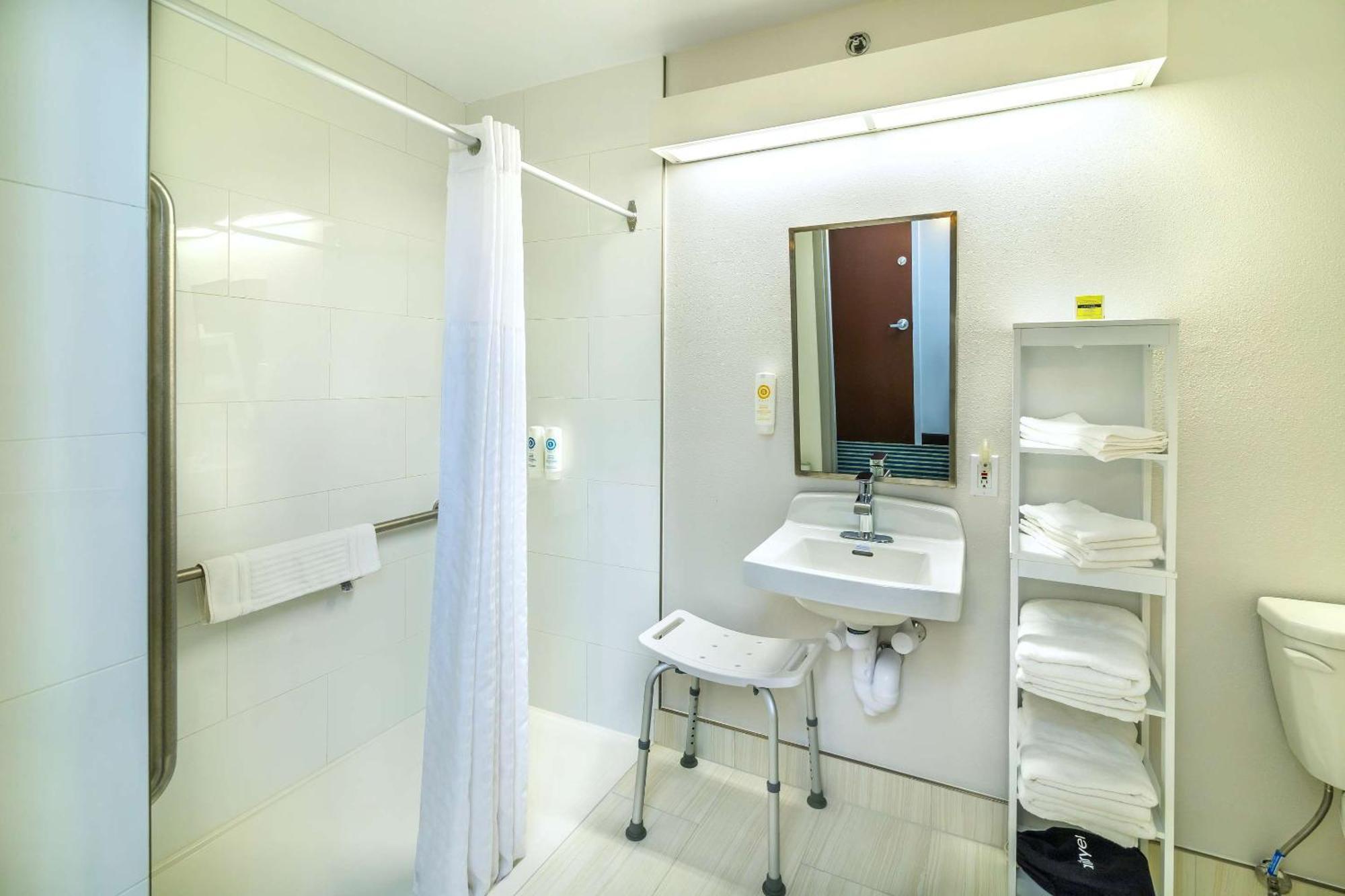 מוס ג'או Comfort Inn & Suites מראה חיצוני תמונה