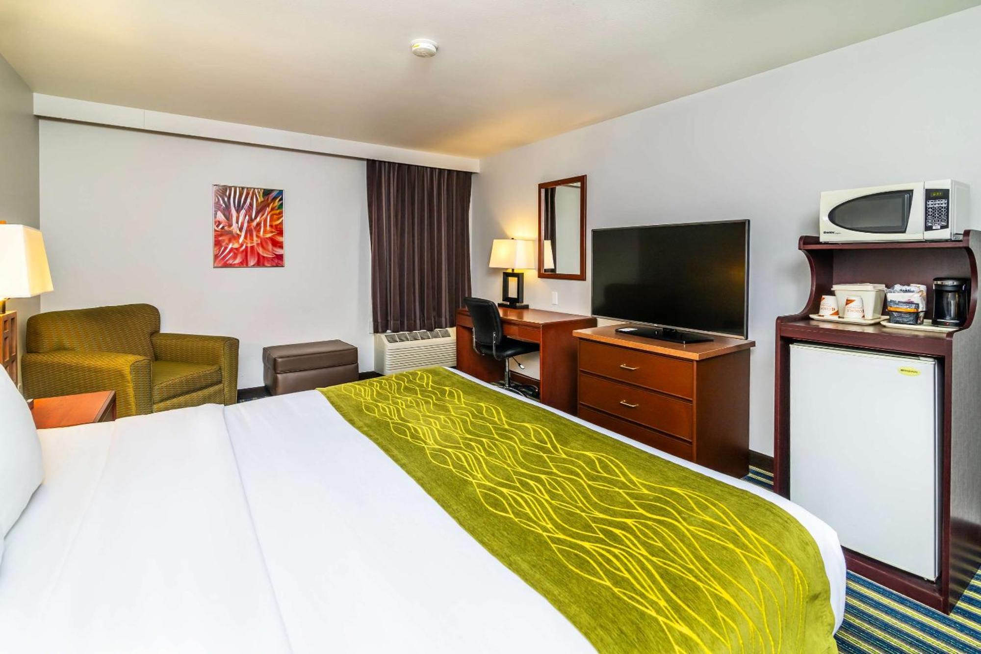 מוס ג'או Comfort Inn & Suites מראה חיצוני תמונה