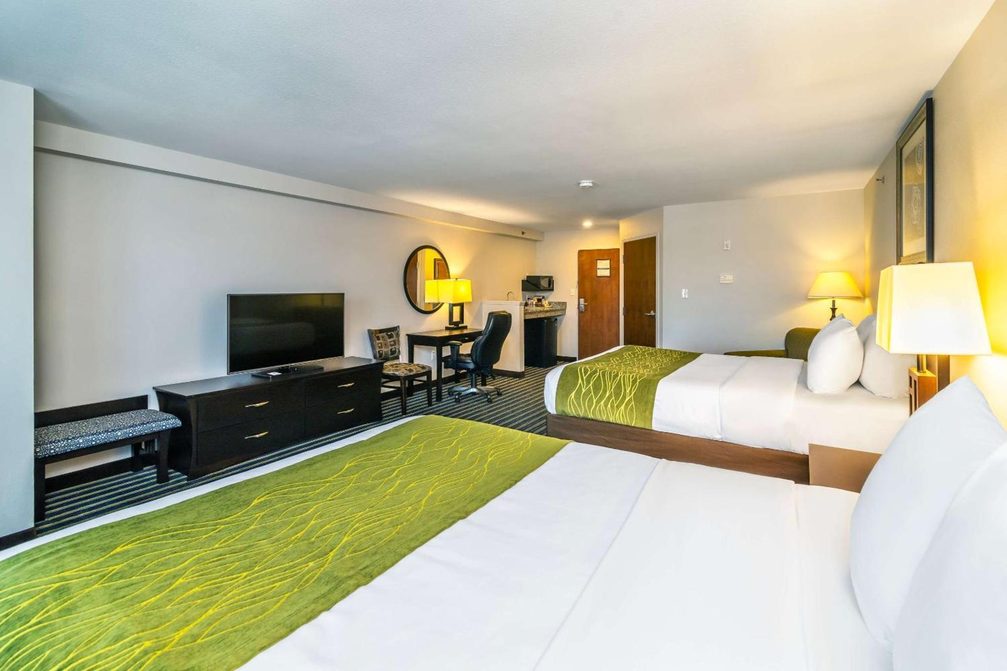 מוס ג'או Comfort Inn & Suites מראה חיצוני תמונה