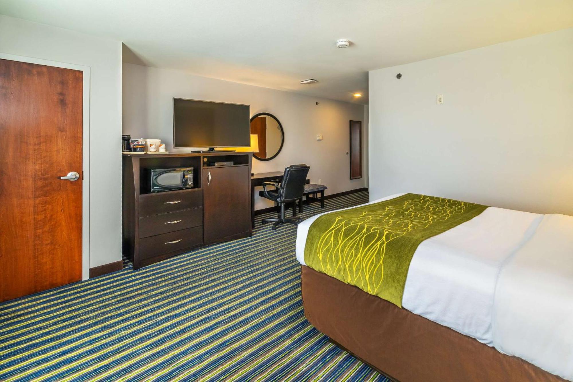 מוס ג'או Comfort Inn & Suites מראה חיצוני תמונה