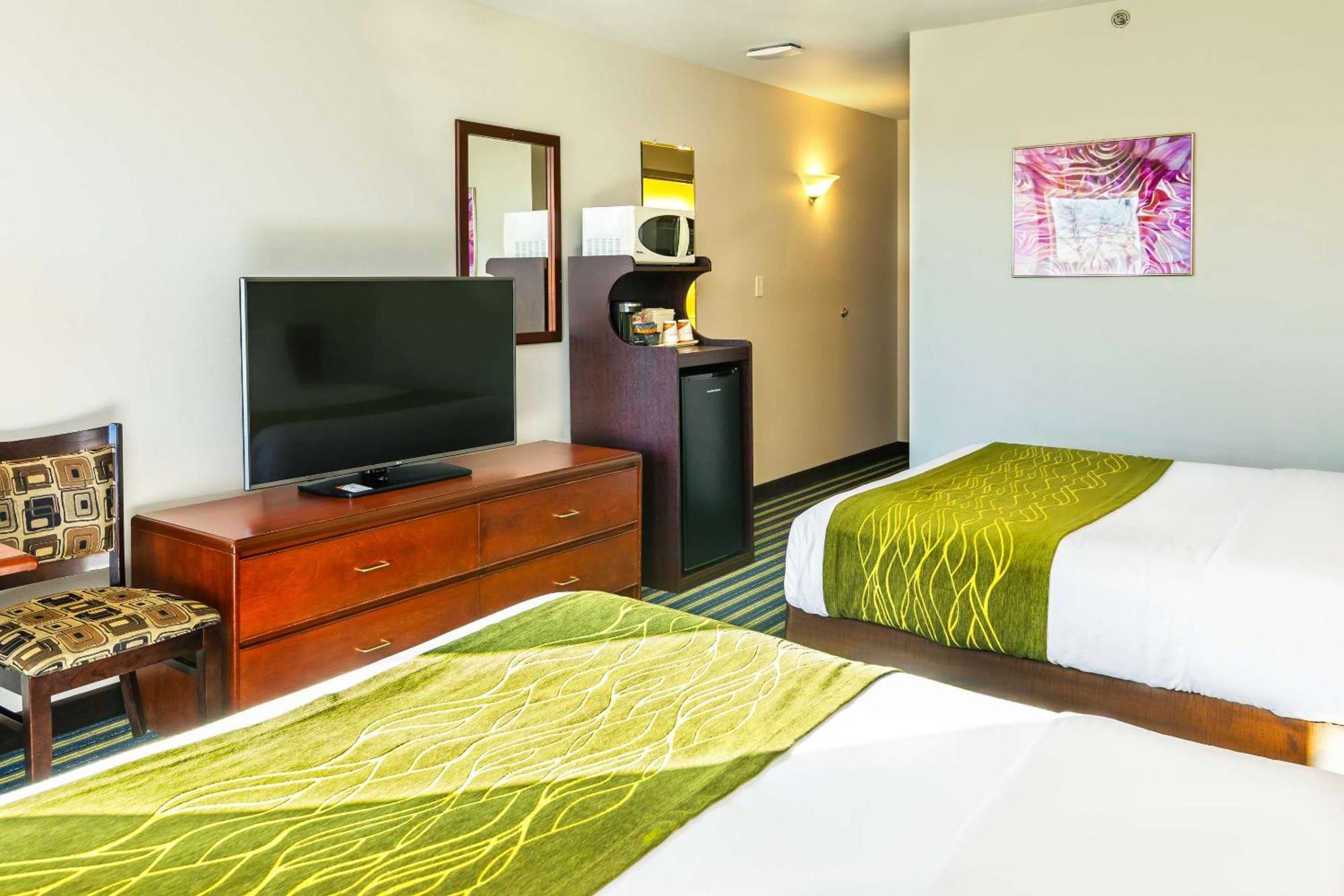 מוס ג'או Comfort Inn & Suites מראה חיצוני תמונה
