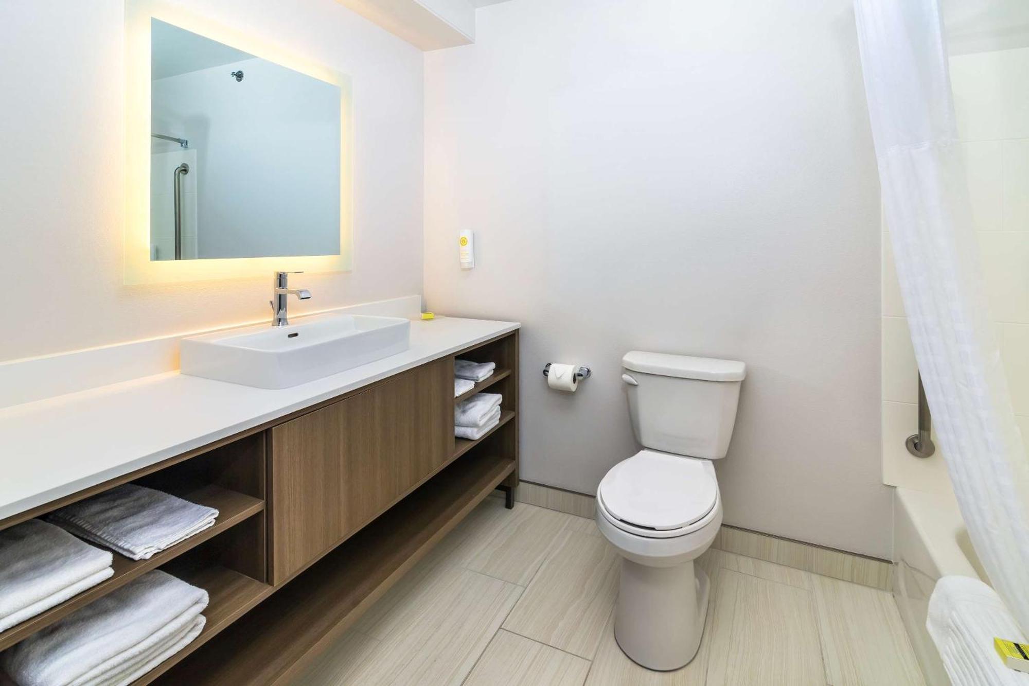 מוס ג'או Comfort Inn & Suites מראה חיצוני תמונה