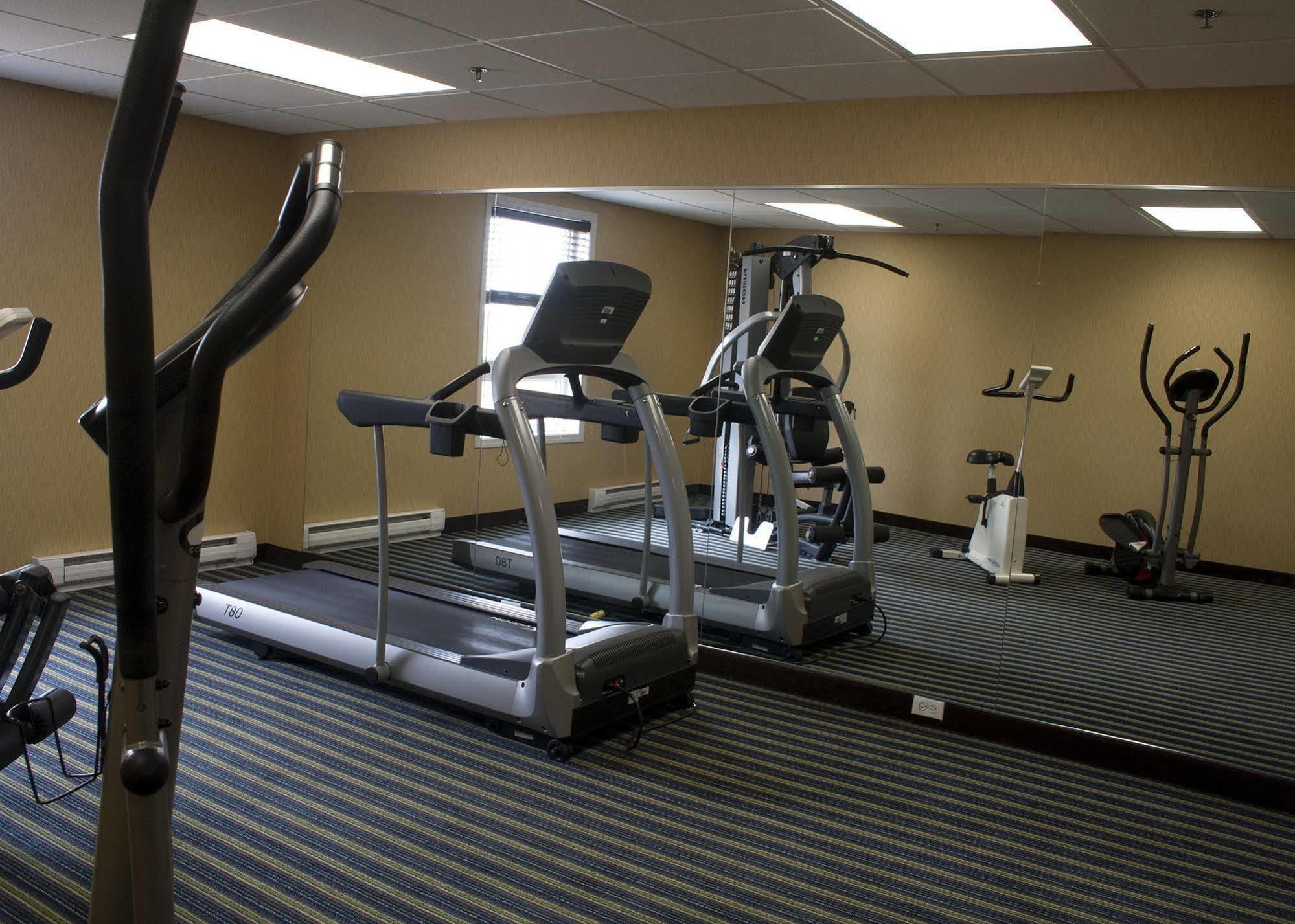 מוס ג'או Comfort Inn & Suites מראה חיצוני תמונה